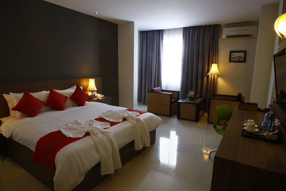 Altos Hotel Phnom Penh Eksteriør billede
