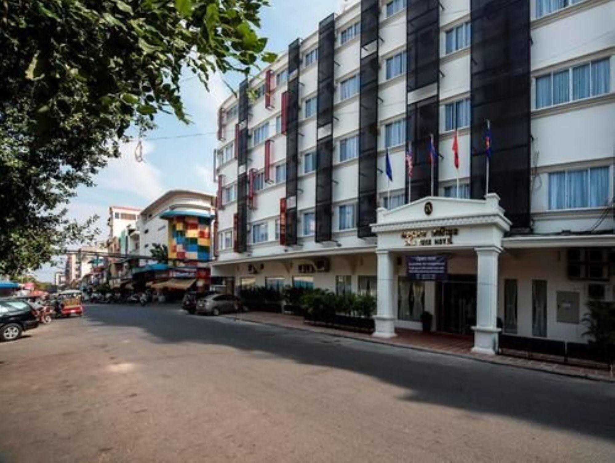 Altos Hotel Phnom Penh Eksteriør billede